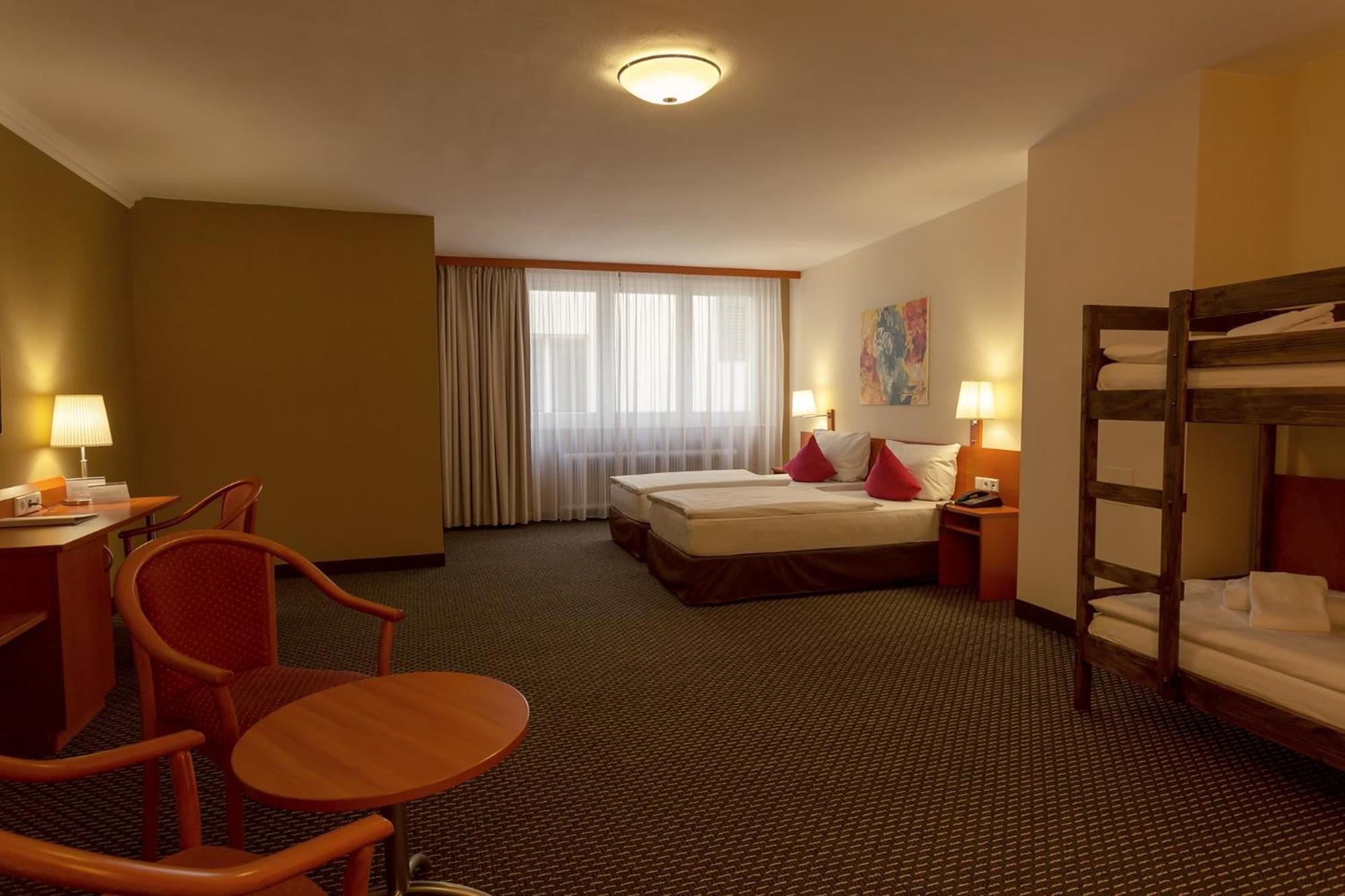 Central Hotel Loewen Feldkirch Ruang foto