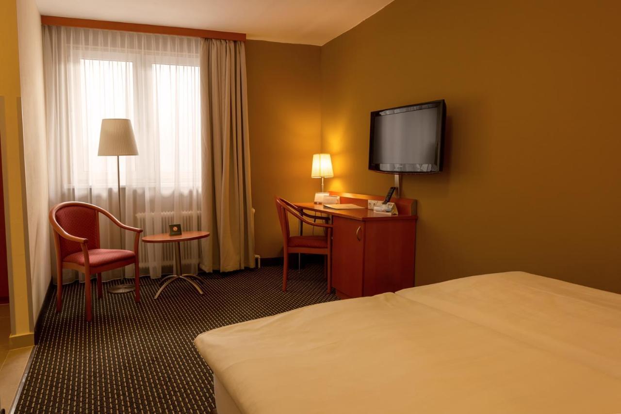 Central Hotel Loewen Feldkirch Bagian luar foto