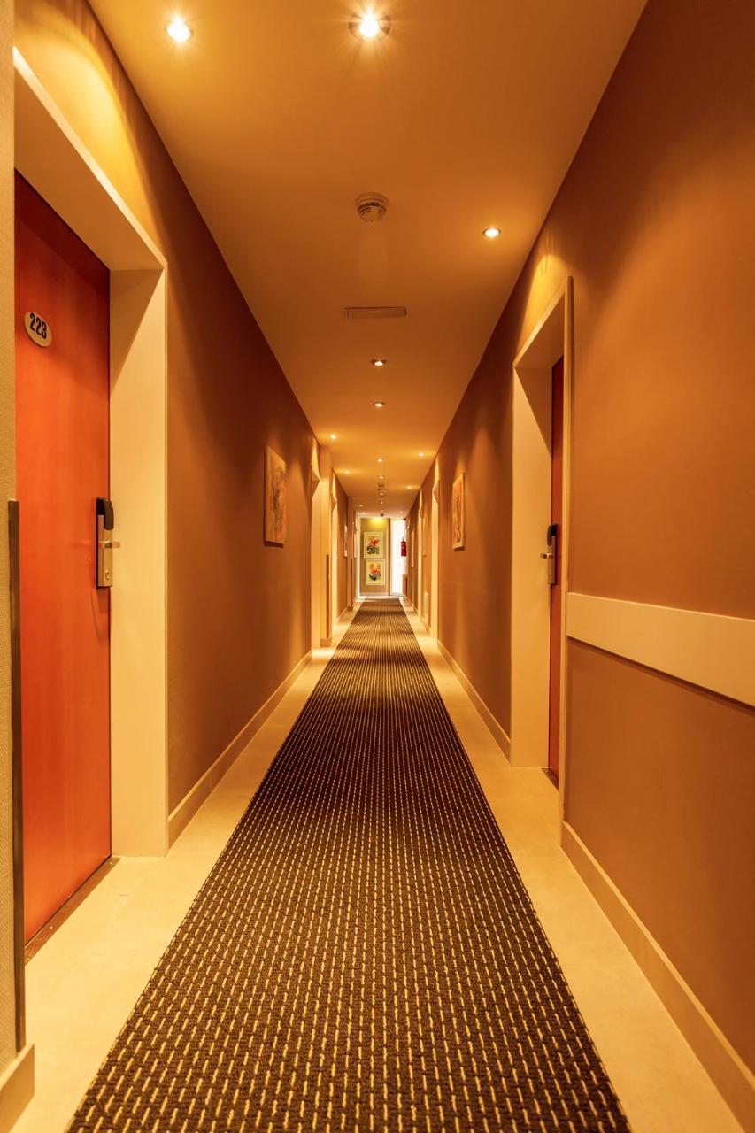 Central Hotel Loewen Feldkirch Bagian luar foto